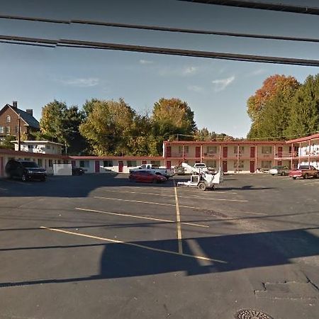 Holiday Motel Waynesburg Екстер'єр фото