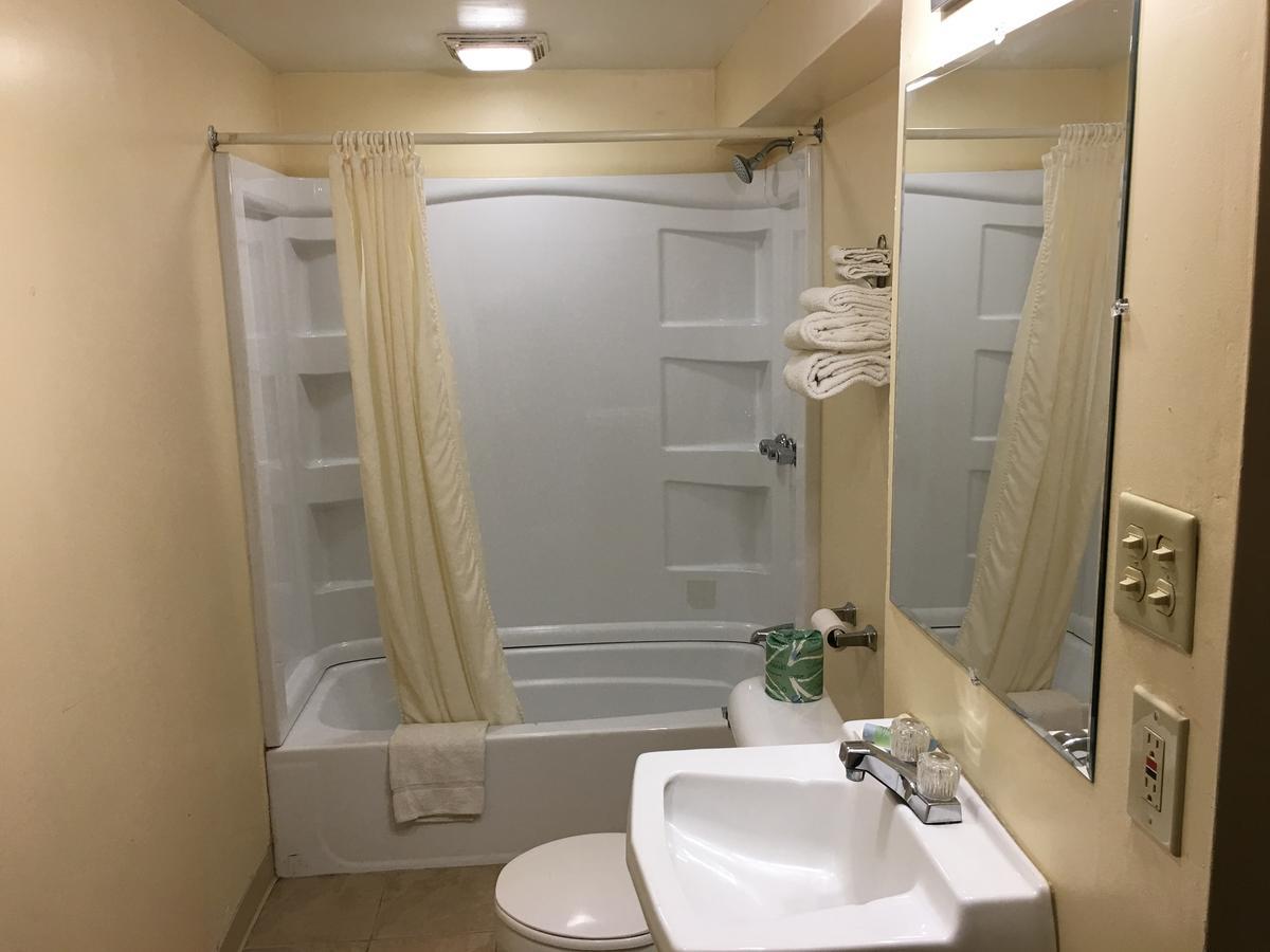 Holiday Motel Waynesburg Екстер'єр фото